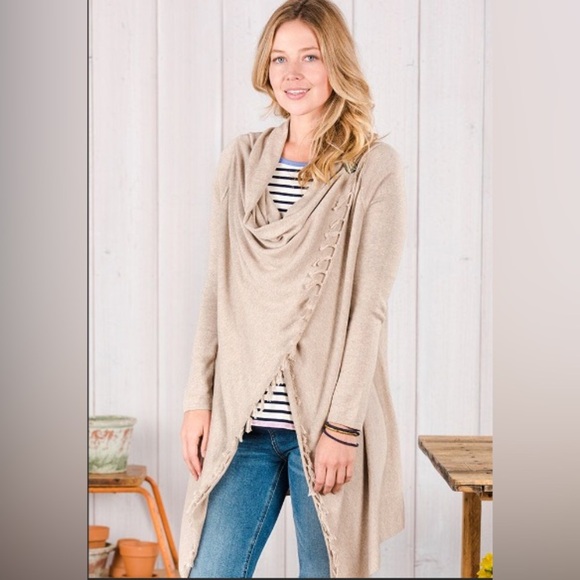 Matilda Jane Beige Come On Over Cardigan Size M Wrap Sweater Fringe Poncho - Picture 1 of 12
